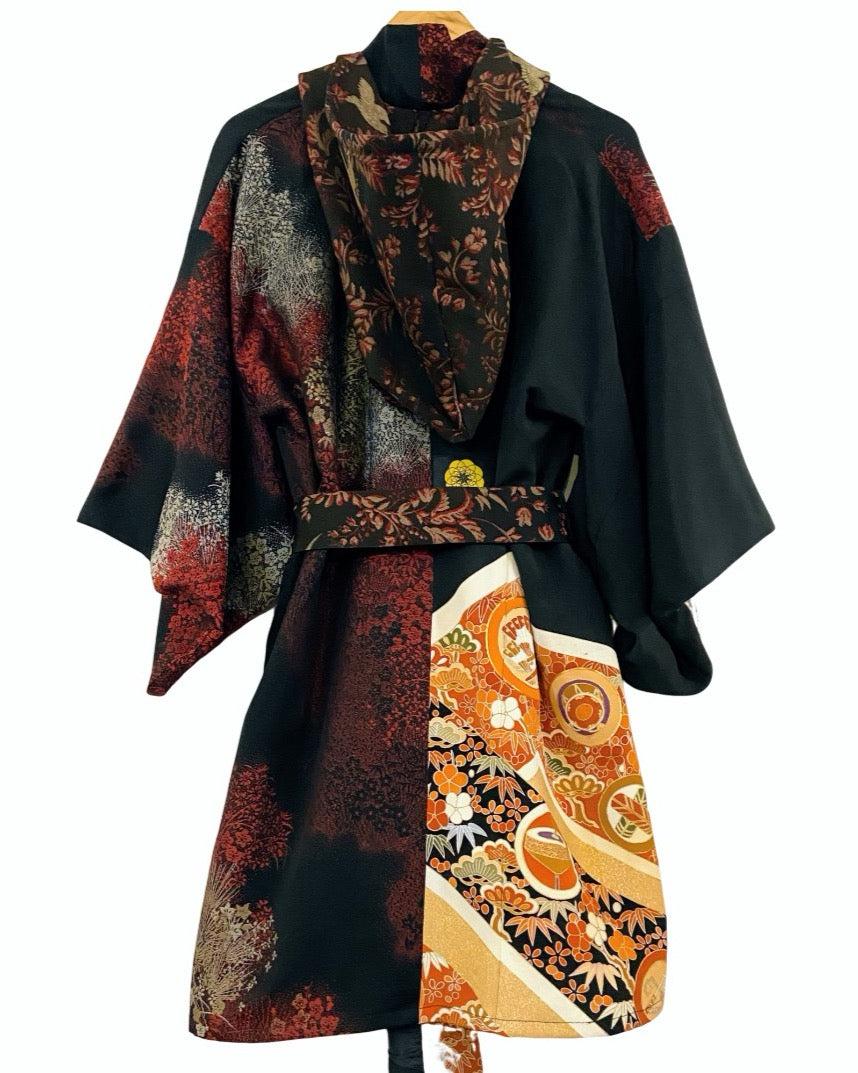 TATZU 黒留袖リメイク スタンドカラー アシンメトリー ガウンパーカー / Remade Kurotomesode Gown Hoodie