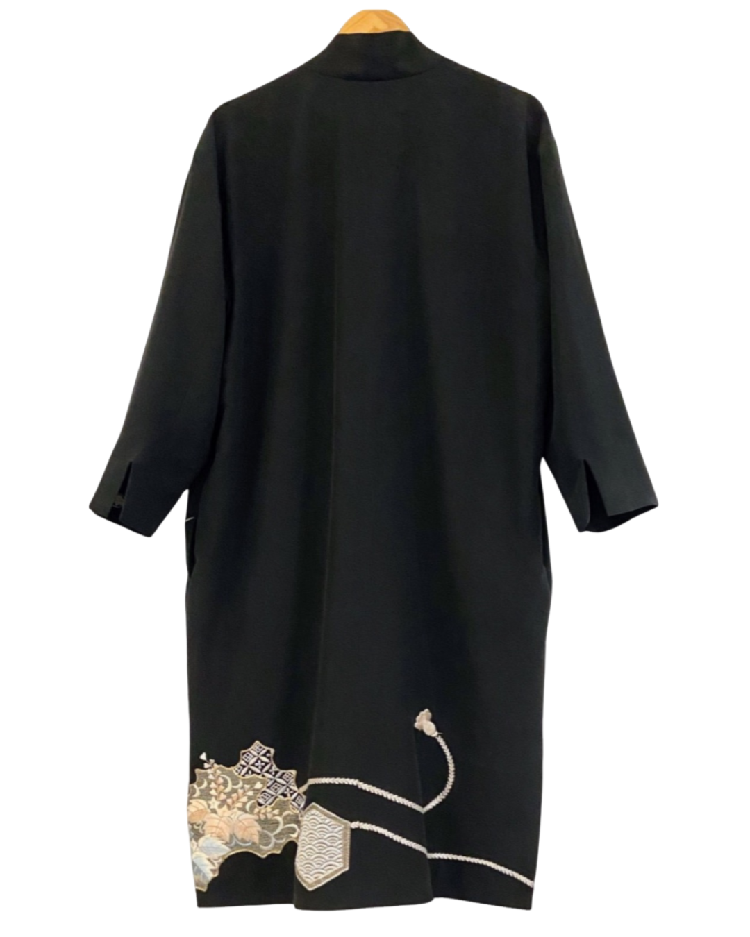 TATZU 黒留袖リメイク ロングカーディガン / Remade Kurotomesode Long Cardigan | Made to Order