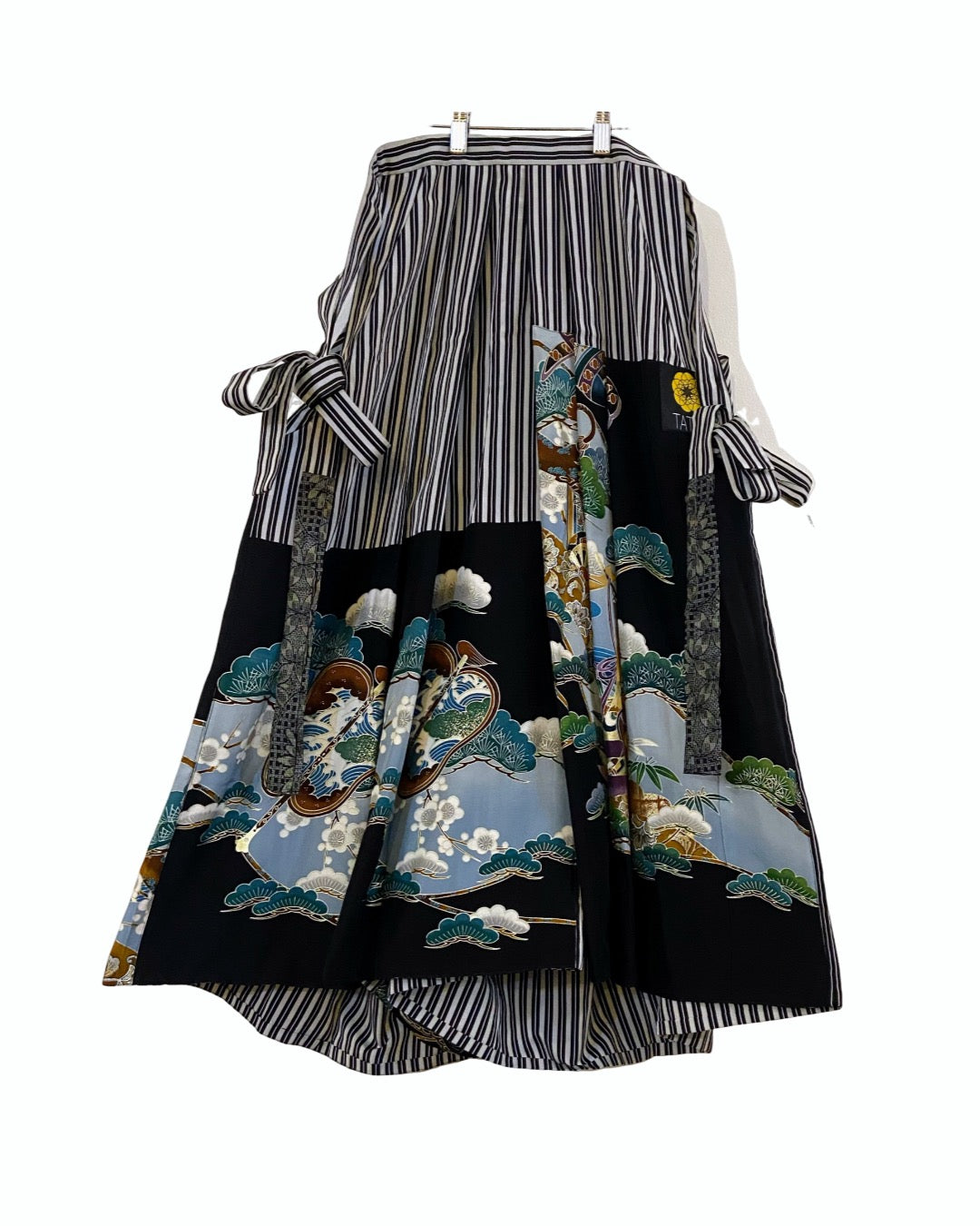 TATZU 着物リメイク パッチワーク ストライプ袴 / Remade Kurotomesode Patchwork Stripe Hakama