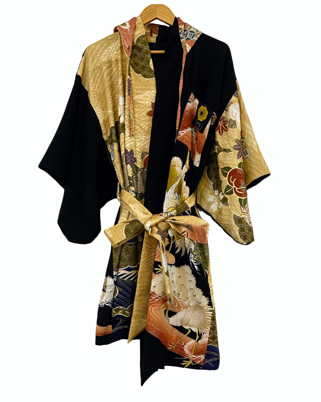 TATZU 黒留袖リメイク スタンドカラー アシンメトリー ガウンパーカー / Remade Kurotomesode Gown Hoodie