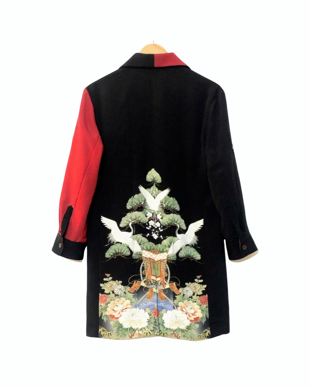 TATZU Remade Black Tomesode Kimono Stand Collar Bi-color Jacket｜Regal Crane Carriage
