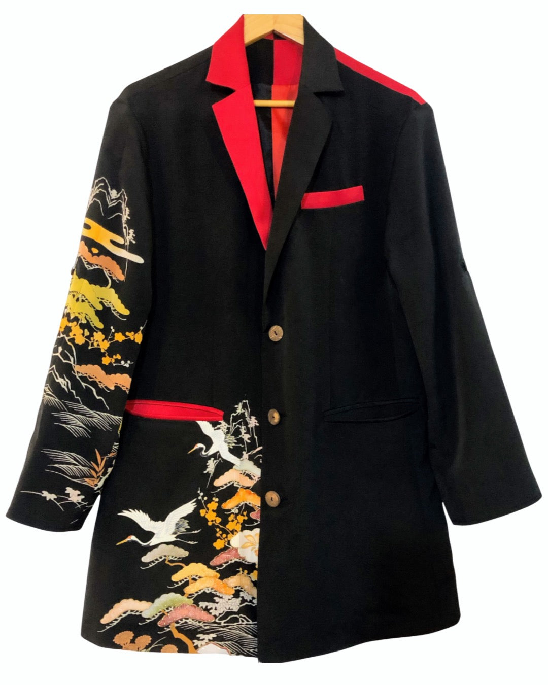 TATZU 黒留袖リメイク ノッチドラペルカラー バイカラー ジャケット｜Scarlet Divide Crane / Remade Black Tomesode Kimono Notch Lapel Collar Bi-color Jacket