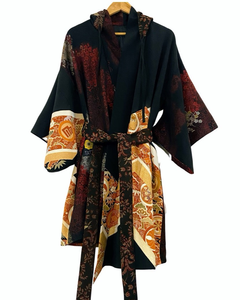 TATZU 黒留袖リメイク スタンドカラー アシンメトリー ガウンパーカー / Remade Kurotomesode Gown Hoodie